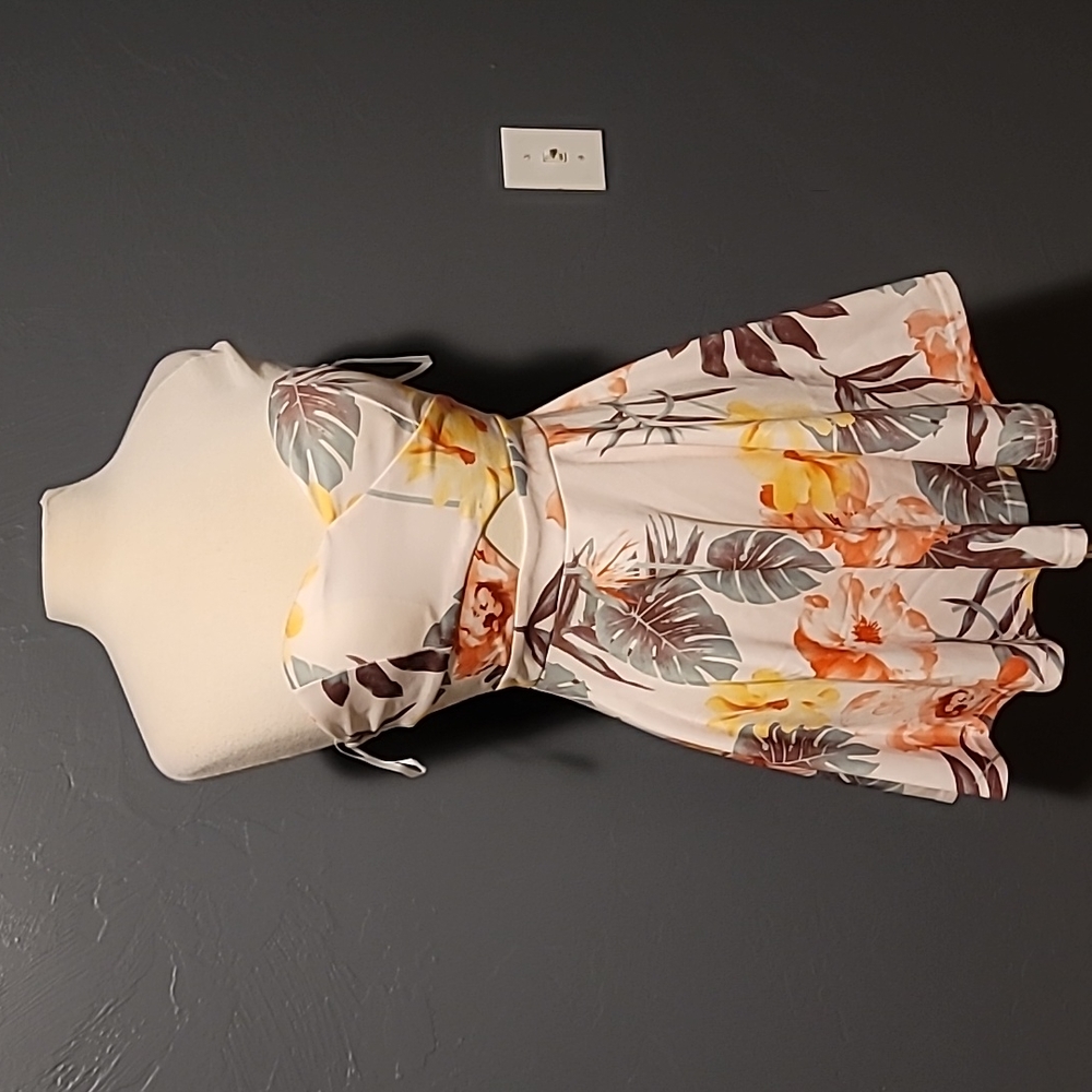 Floral Cut out Flowy Mini Dress